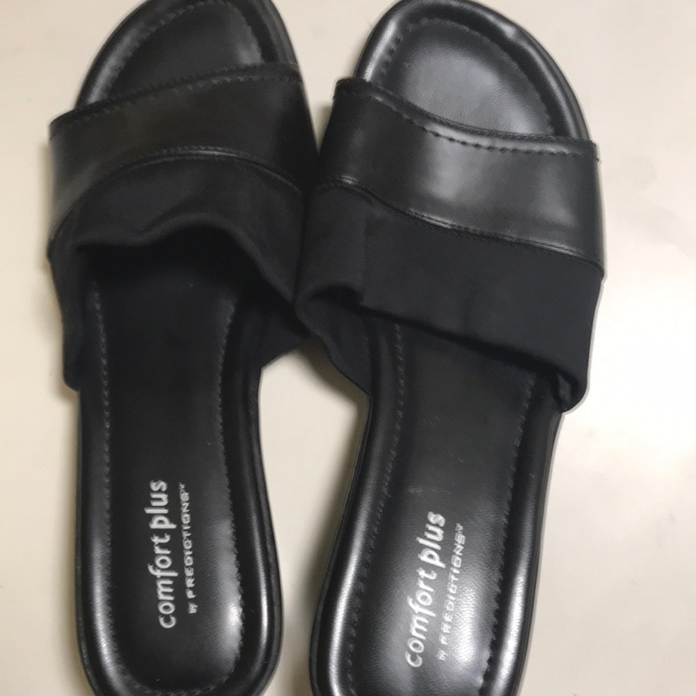 Comfort plus by predictions black slip on wedge sandals 7 1/2 wide